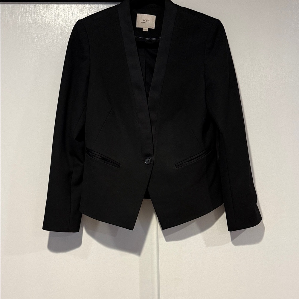 LOFT Women's Elegant Black Suit Jacket